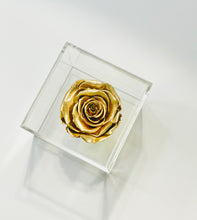 Load image into Gallery viewer, acrylic box with gold flower