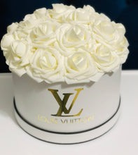 Load image into Gallery viewer, Round Flower Box Bouquet