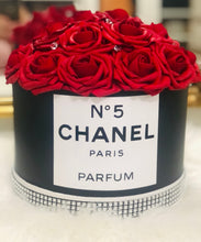 Load image into Gallery viewer, Round Flower Box Bouquet