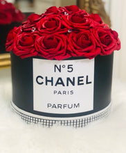 Load image into Gallery viewer, Round Flower Box Bouquet