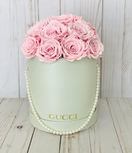 Load image into Gallery viewer, Medium Round Gray Box with Pink Roses