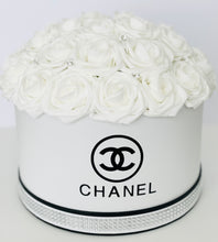 Load image into Gallery viewer, White Flower Box Bouquet