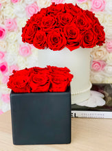 Load image into Gallery viewer, Ceramic Preserved Flower Vase