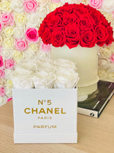 Load image into Gallery viewer, Medium Square Preserved Flower Box