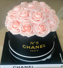 Load image into Gallery viewer, Round Flower Box