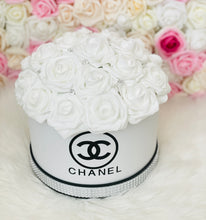 Load image into Gallery viewer, White Flower Box Bouquet
