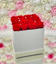Load image into Gallery viewer, White Eternity Rose Box