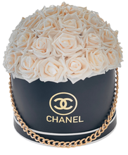 Load image into Gallery viewer, Rose Flower Box Bouquet