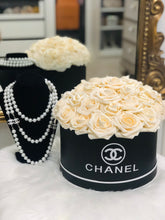 Load image into Gallery viewer, Black Flower Box Bouquet