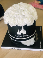 Load image into Gallery viewer, Rose Hat Box Bouquet