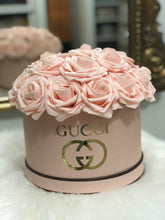 Load image into Gallery viewer, Rose Flower Box Bouquet
