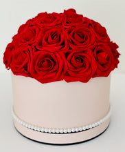 Load image into Gallery viewer, Round Pink Flower Box Bouquet