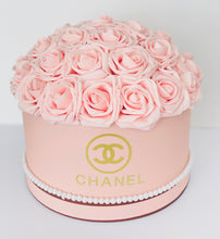 Load image into Gallery viewer, Pink Round Flower Box Bouquet
