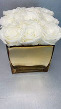 Load and play video in Gallery viewer, Square Glass Preserved Flower Box
