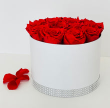 Load image into Gallery viewer, Round Preserved Flower Box
