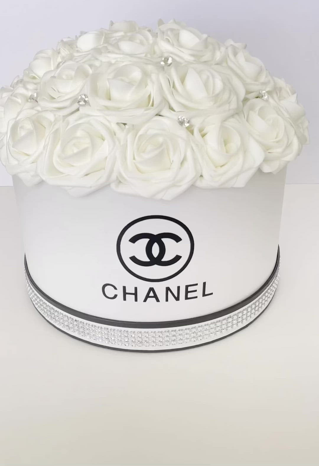 White Chanel Floral Paper – BouquetsbyAlondra