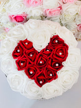 Load image into Gallery viewer, Heart Flower Box Bouquet
