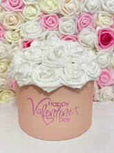 Load image into Gallery viewer, Happy Valentine&#39;s Rose Hat Box
