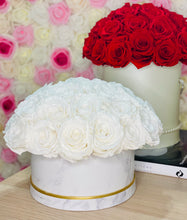 Load image into Gallery viewer, Marble Preserved Flower Box
