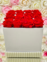 Load image into Gallery viewer, White Eternity Rose Box
