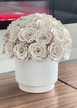 Load and play video in Gallery viewer, The Pearl Flower Bouquet
