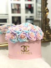 Load image into Gallery viewer, Pink Flower Box Bouquet

