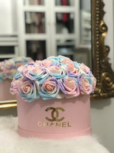 Load image into Gallery viewer, Pink Flower Box Bouquet
