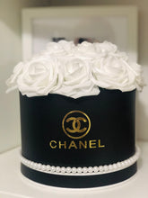 Load image into Gallery viewer, Black Flower Box Bouquet
