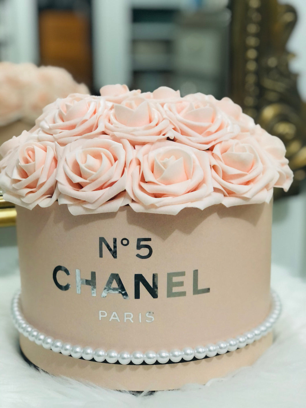 Rose Hat Box Bouquet