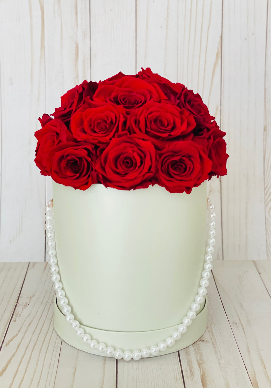 Medium Round Gray Box with Red Roses