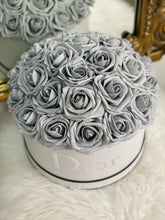 Load image into Gallery viewer, Gray Roses Flower Box Bouquet
