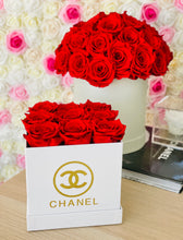 Load image into Gallery viewer, Square Preserved Flower Box
